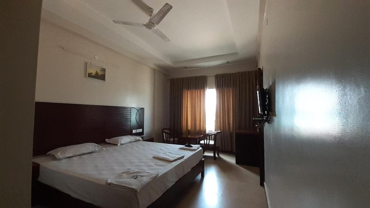 Hotel Balaji Inn Тханджавур Екстер'єр фото