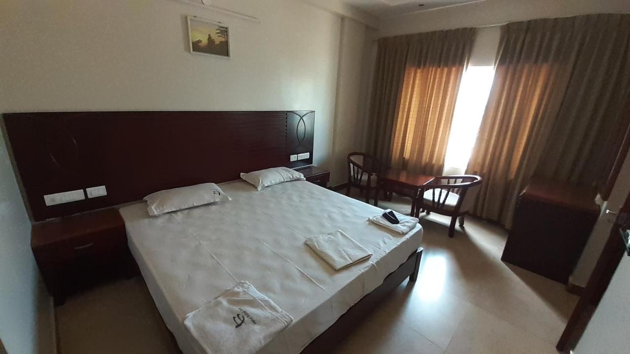 Hotel Balaji Inn Тханджавур Екстер'єр фото