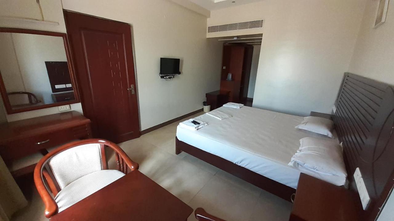 Hotel Balaji Inn Тханджавур Екстер'єр фото